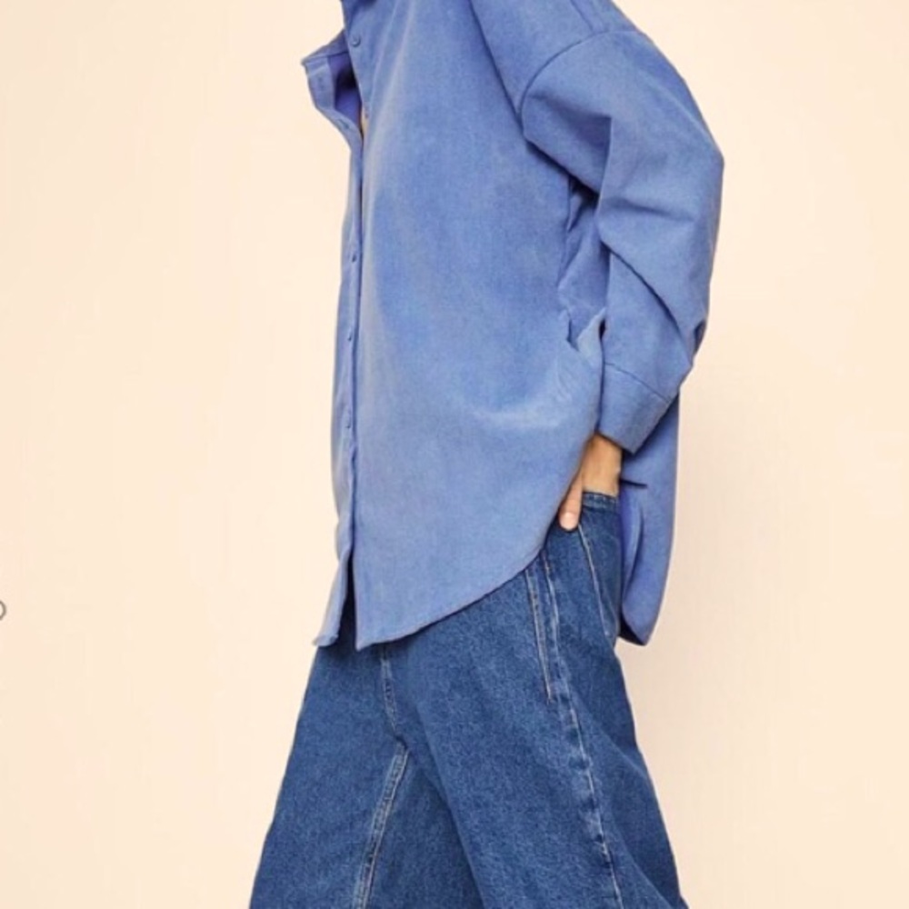Zara’s blue corduroy oversized shirt/shacket - Picture 6 of 8